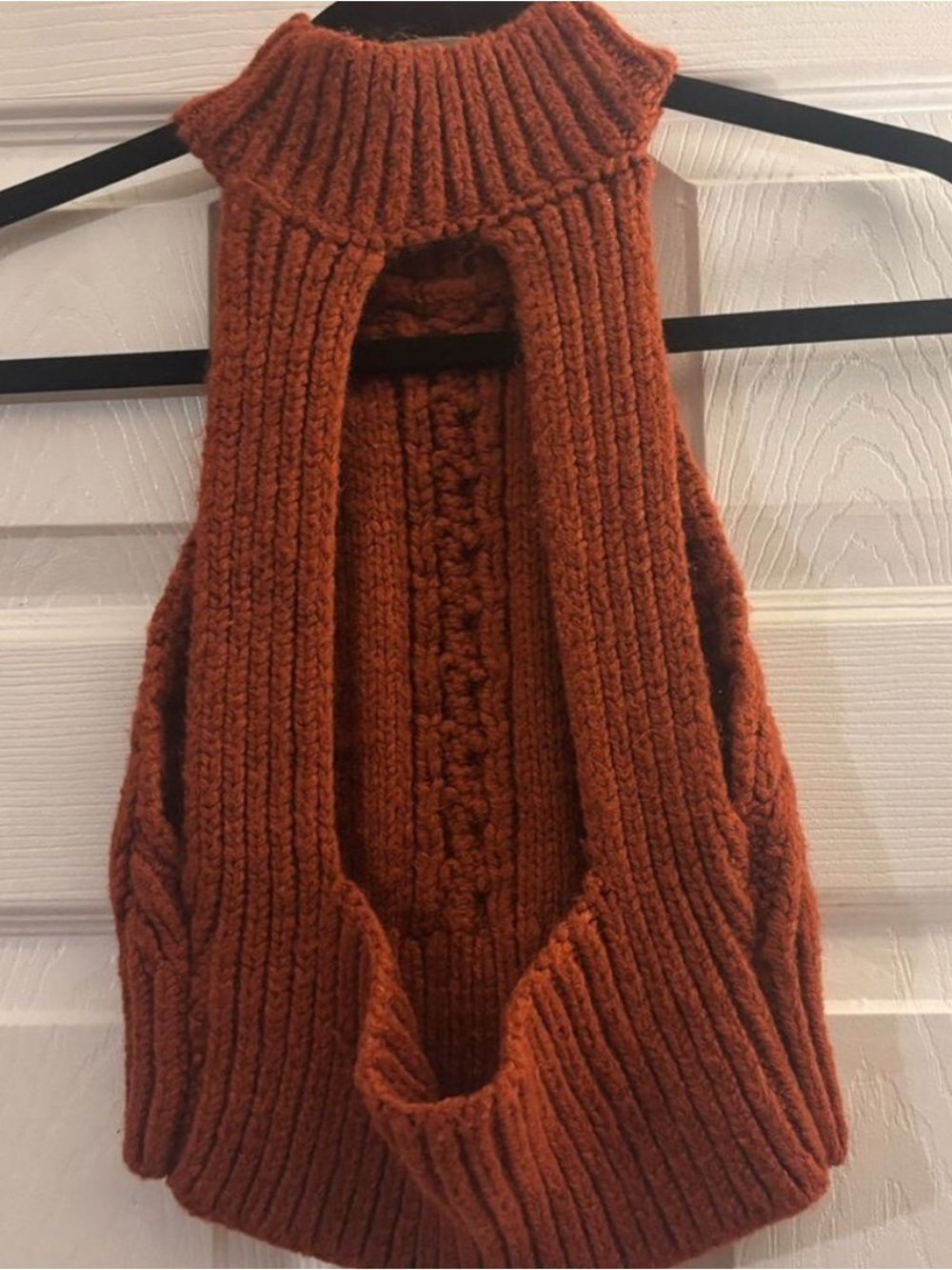 Urban Outfitters Rust Cable-Knit Sleeveless Turtleneck Sweater - Picture 2 of 4